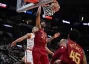 米兰体育官网-骑士球员遭遇严重伤病，生涯受挫