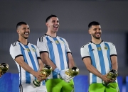 米兰真人-阿根廷足球人气选手高兴赛场夺冠