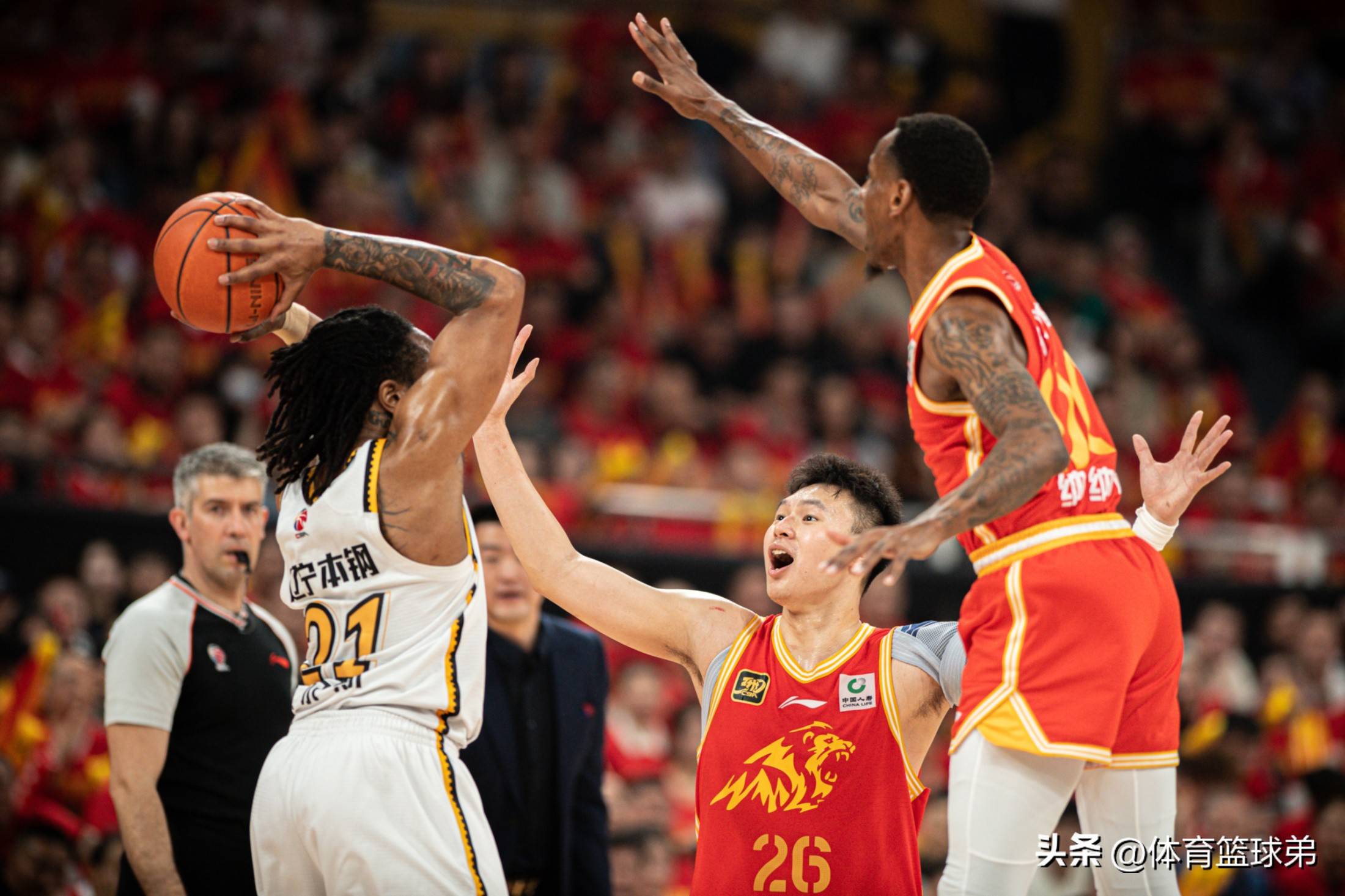 浙江男篮临时调整战术，迎接强敌挑战的简单介绍