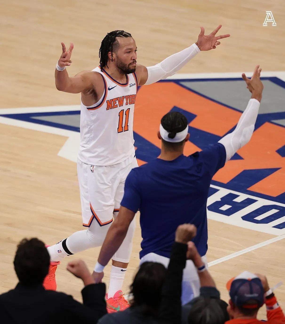 「步行者主场制胜尼克斯，锡本因子成为定局」的简单介绍