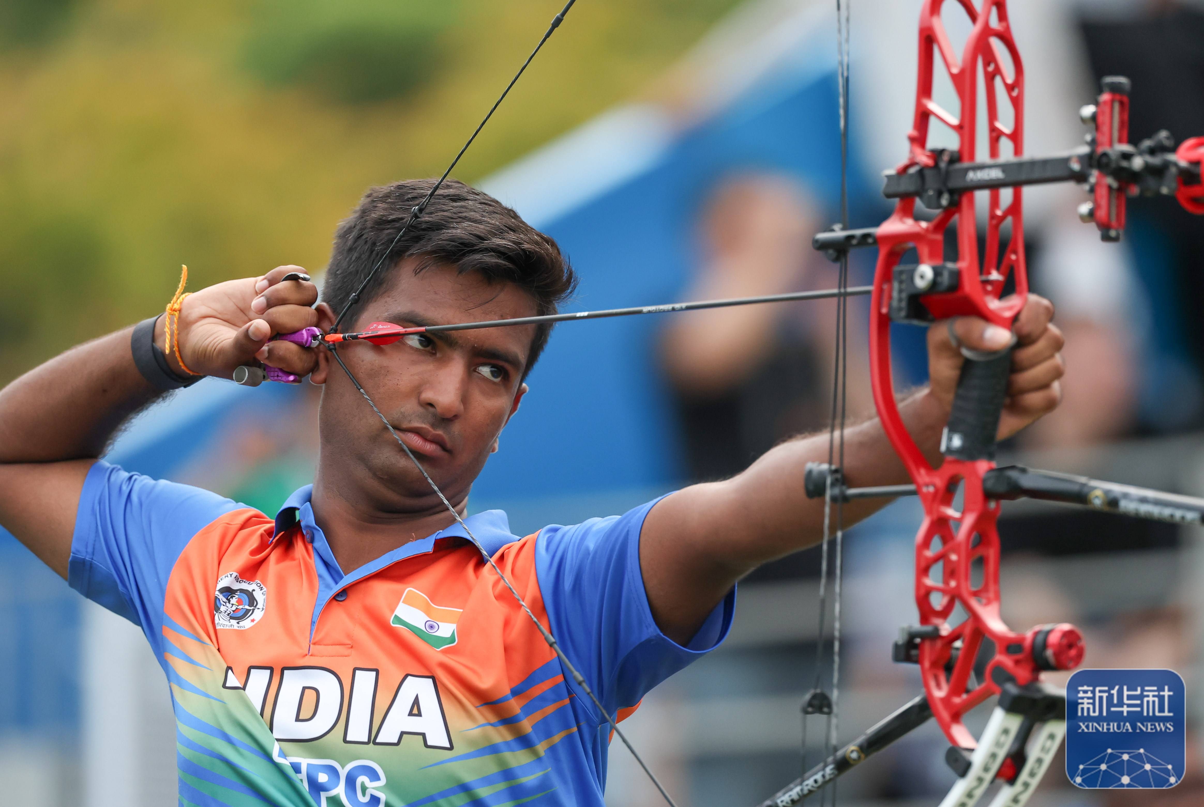 射箭选手神准发力冲击冠军提前获胜