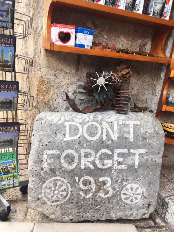 波黑逼平斯洛文尼亚，积分领先优势缩小