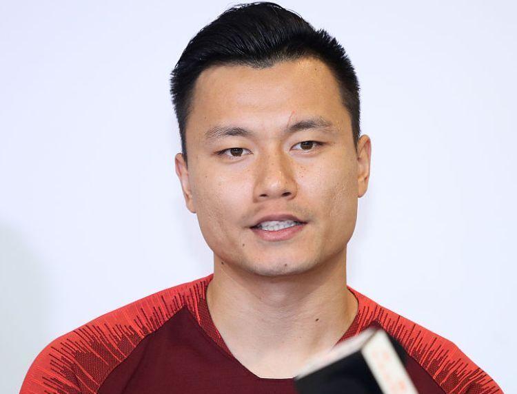 包含郜林出色发挥，亚冠比赛引人瞩目的词条