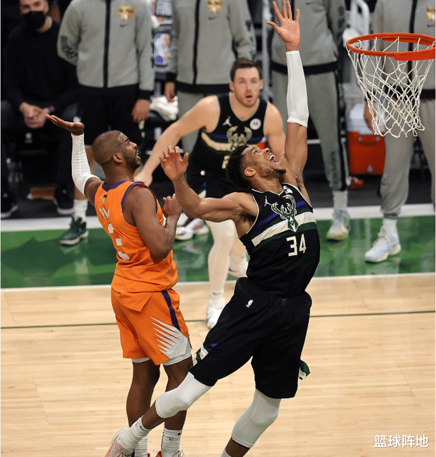 保罗伤愈复出！太阳对阵雄鹿