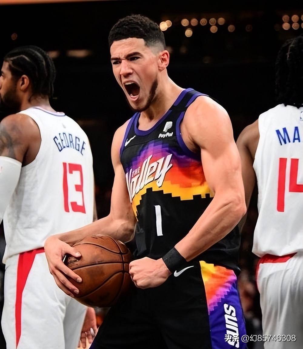 爵士逆转太阳,取得三连胜 爵士逆转太阳,取得三连胜