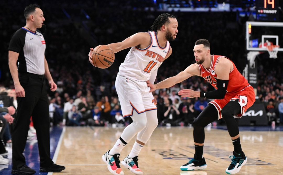 包含公牛客场惊险战胜尼克斯，占领东部榜首的词条