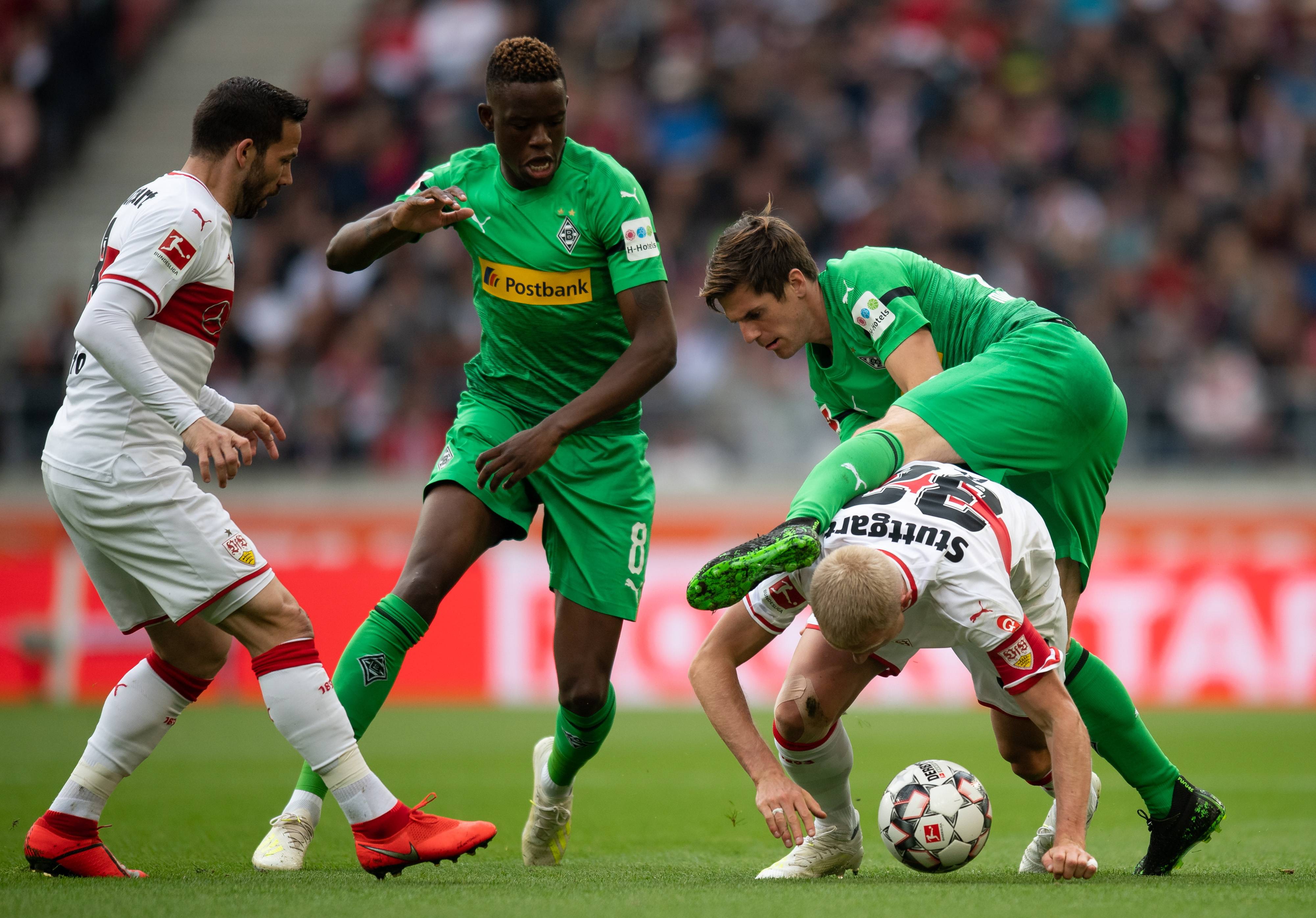 奥斯纳布吕克客场战平斯图加特，保持降级区距离不断缩小