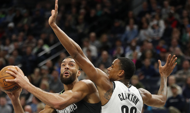 公牛逆转森林狼，继续保持领先地位