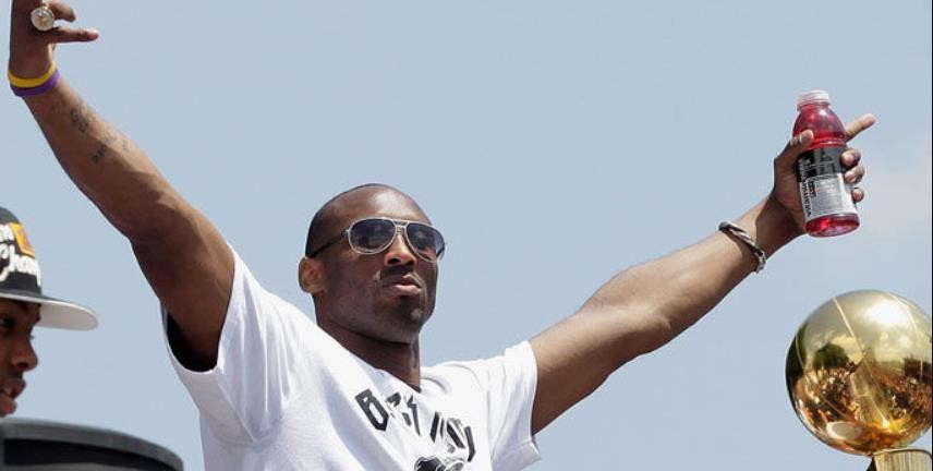 开拓者逆转小牛，取得来之不易的胜利