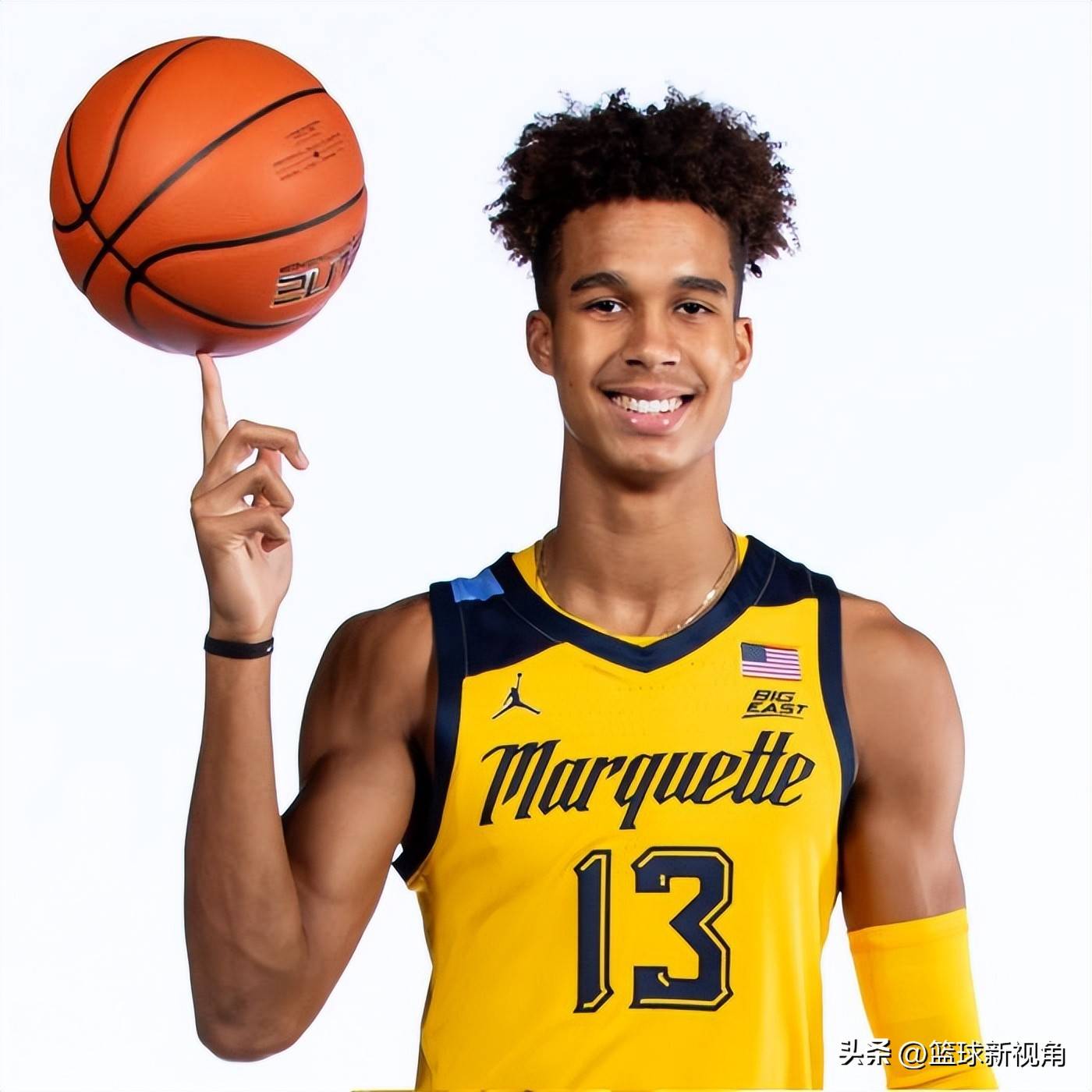 关于太阳队新秀崭露头角,成为球队新的希望的信息 关于太阳队新秀崭露头角,成为球队新的希望的信息