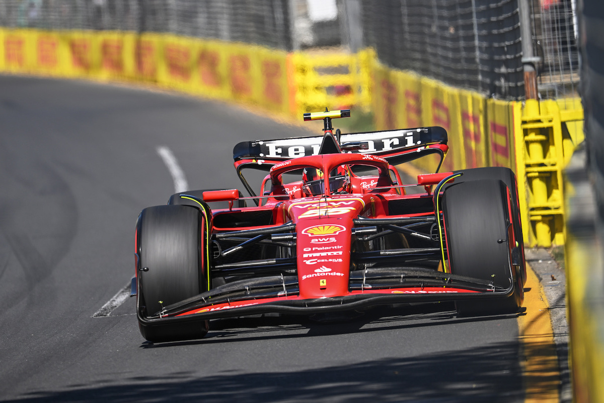 红牛车队轻取威廉姆斯，塞恩斯高光表现的简单介绍